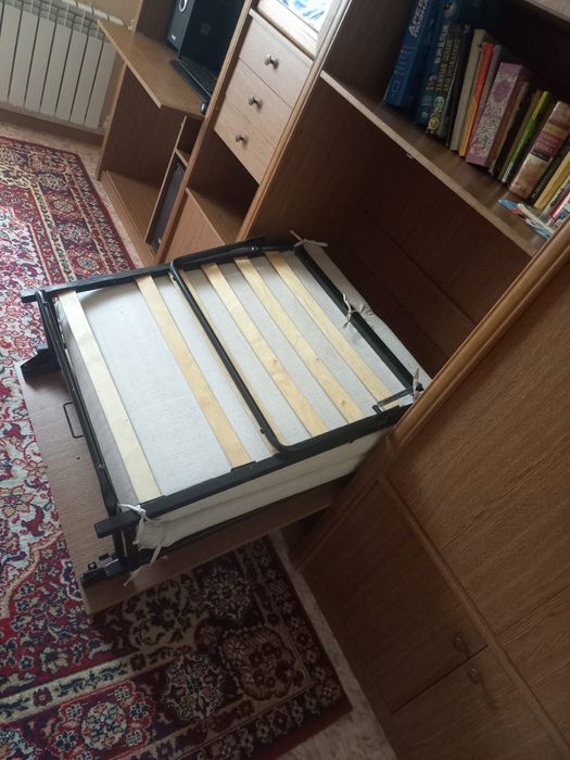 Продамподросковую стенку