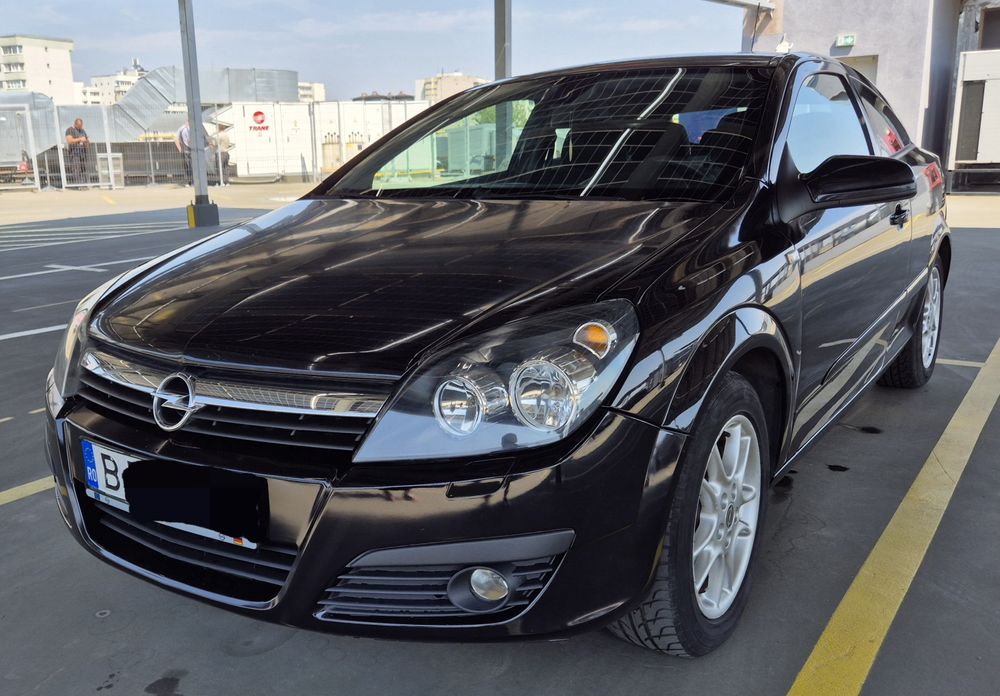 Opel Astra GTC 1.9 CDTI, 120 CP