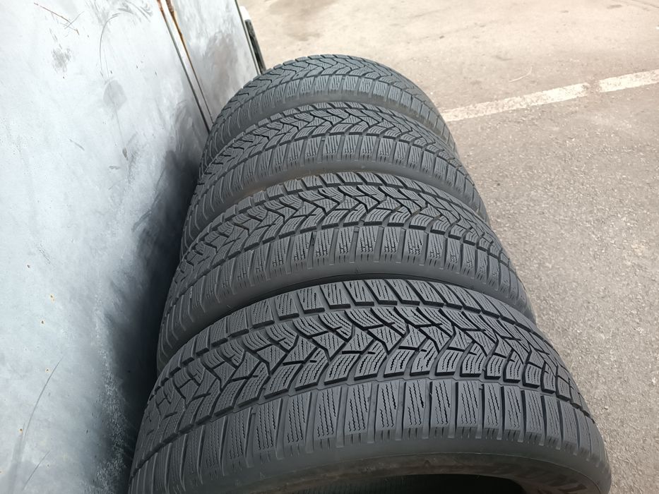 225/55/17 Dunlop