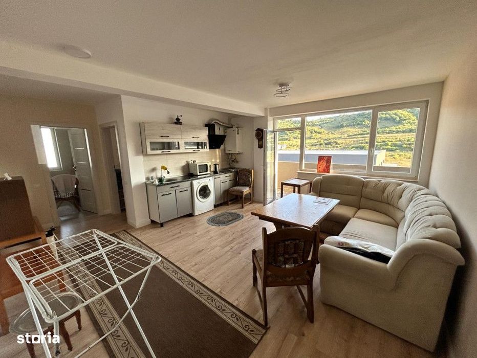 Apartament cu 2 camere, 42 mp, balcon, zona Urusagului