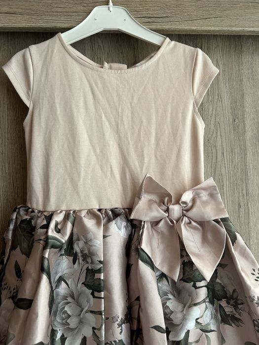 H&M красива рокличка размер 122/128
