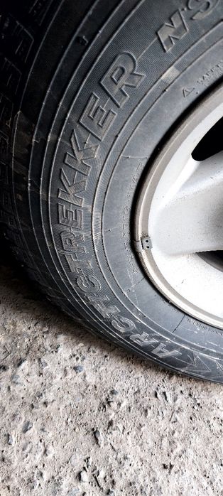 Продам резину зимнюю Maxxis