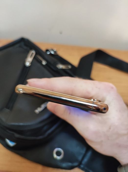 Iphone xs max 64 gold