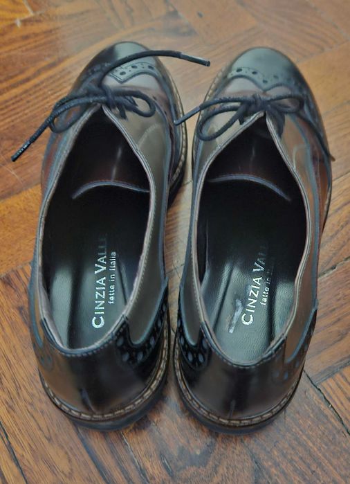 Дамски кожени обувки