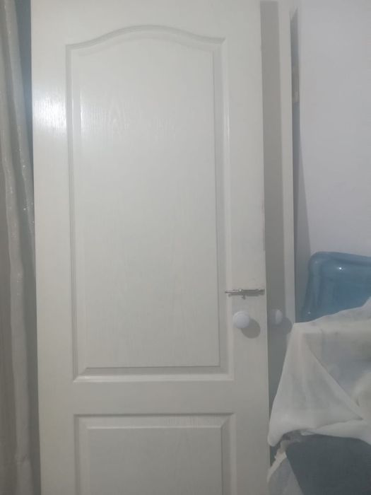 Продам двери с коробкой