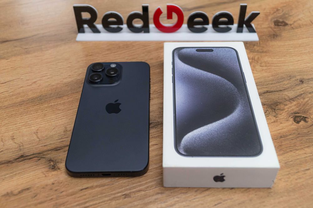 iPhone 15 Pro Max  256GB Магазин Red Geek