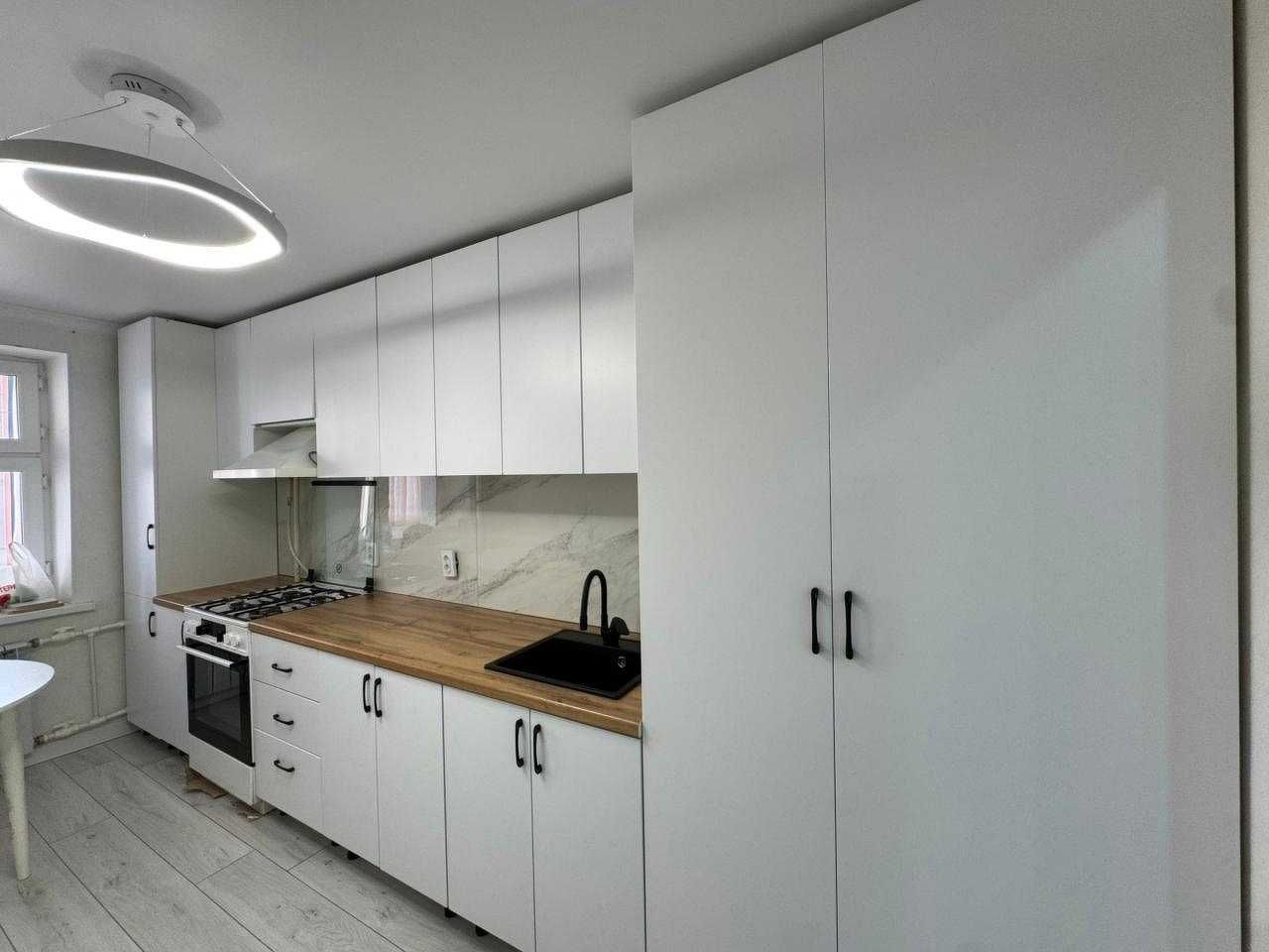 Продам 3-х комн.квартиру на 101 стрл- 8 мкр