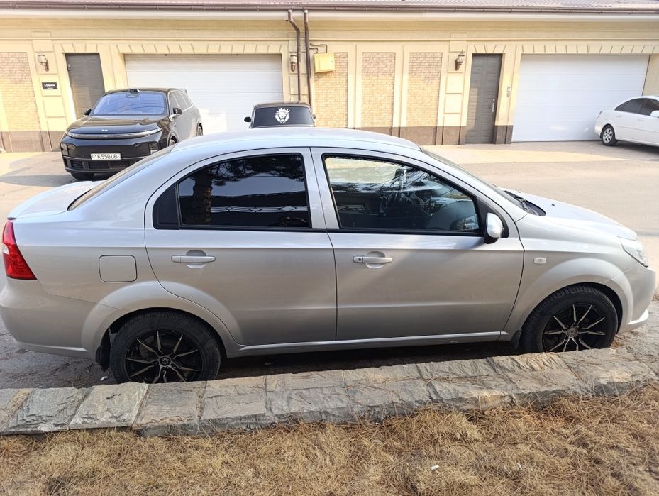 Продам авто Нексия 3 автомат,или сдам в аренду.