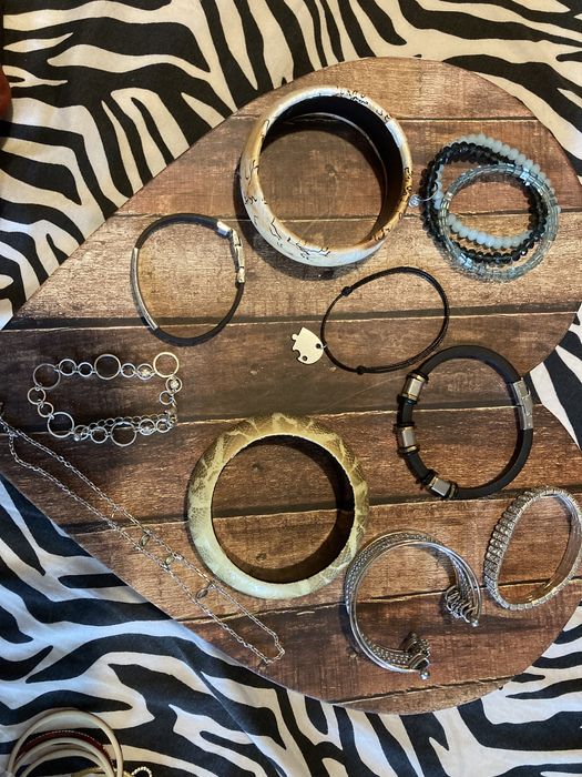 Гривни  и колиета