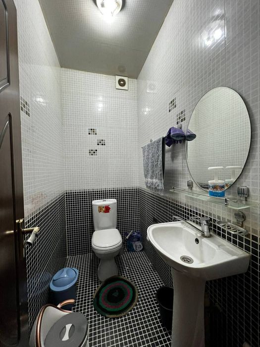 Квартира продаётся высокопотолочка Чиланзар 1 квартал 3/4/4 меб тех