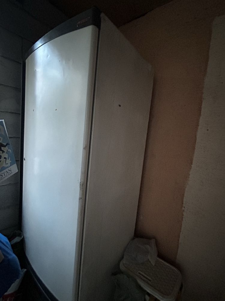 Холодильники в оличном состоянии подходят для мяс, напитков, много и д