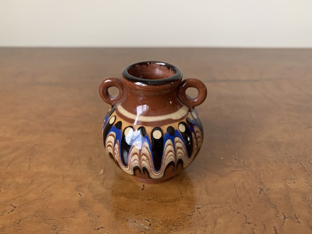 Керамични битови сувенири канички делви вази чаши подарък