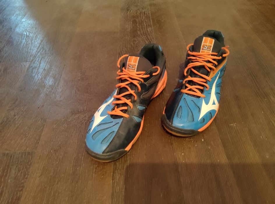 Маратонки Mizuno Wave Volcano