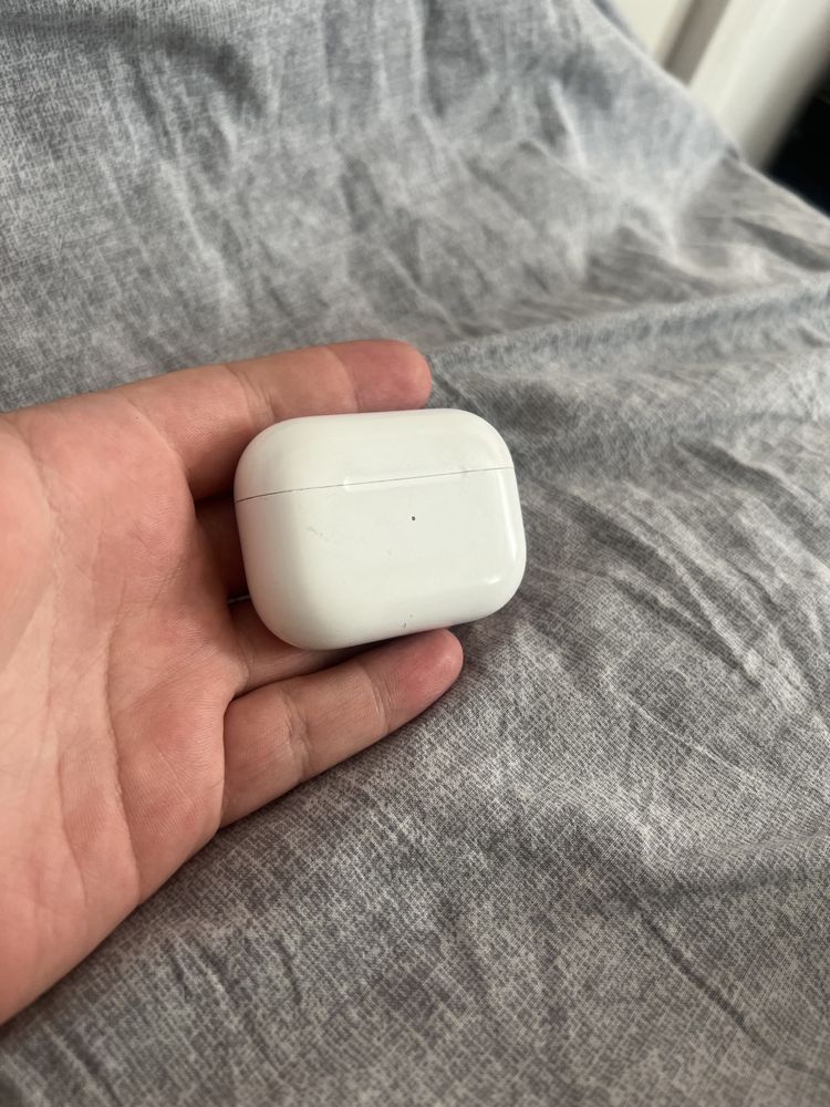 Продам airpods pro 2 левый наушник