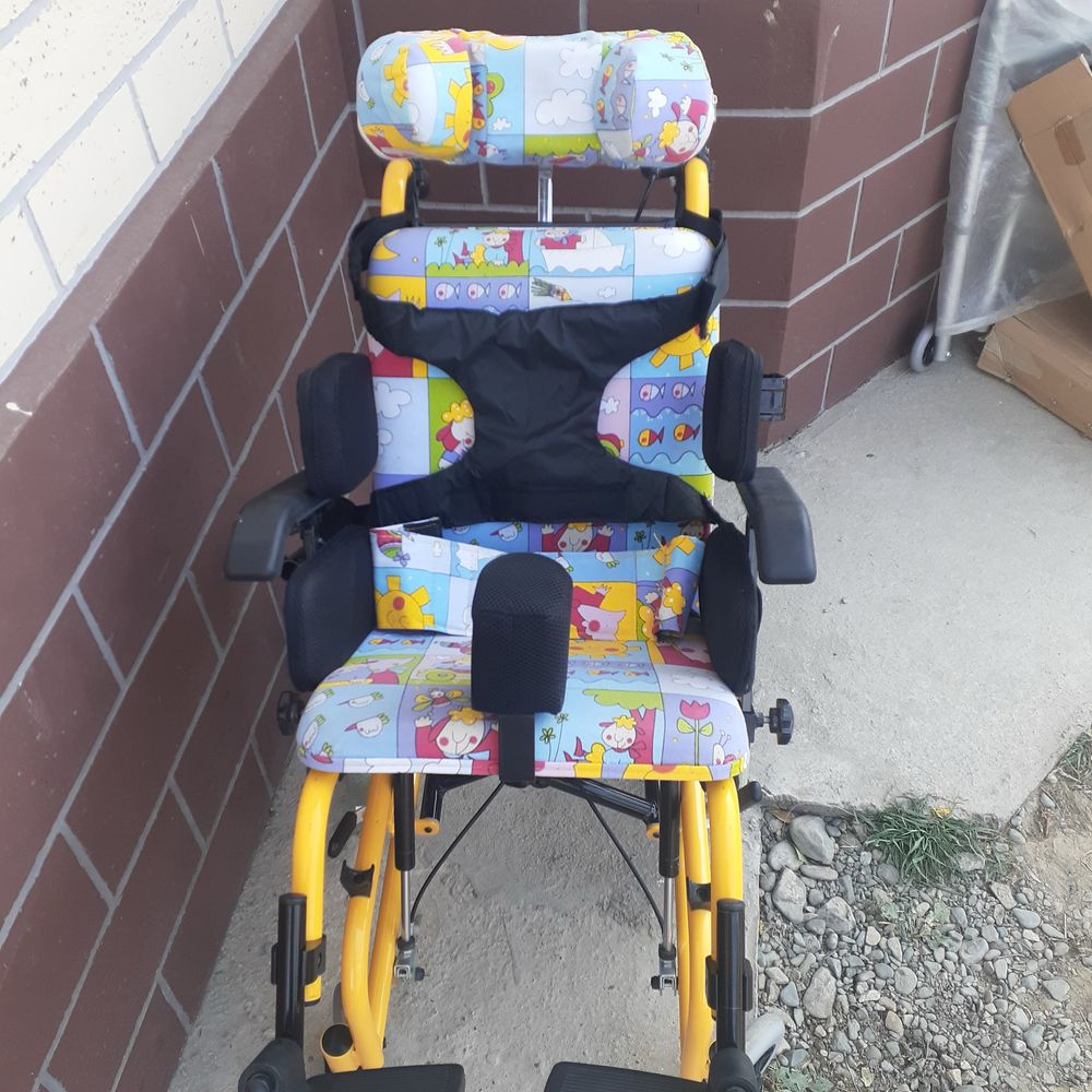Кресло-коляска для инвалидов "Armed"
