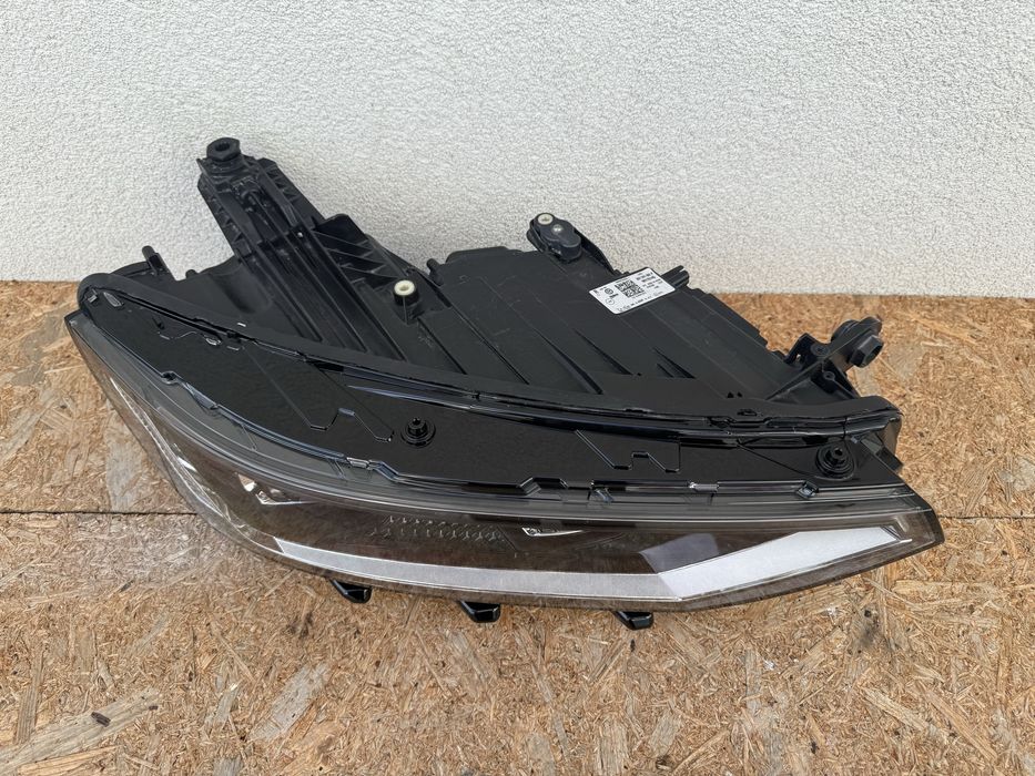 Far dreapta VW Passat B8 Facelift IQ Light Full LED MATRIX Original