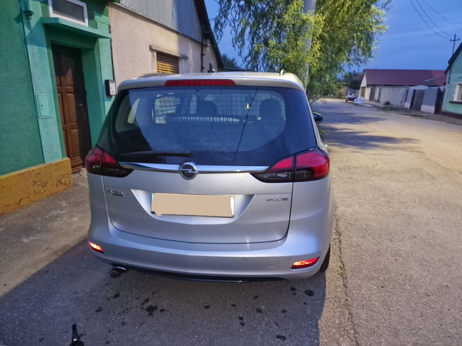 Vând Opel Zafira 2014