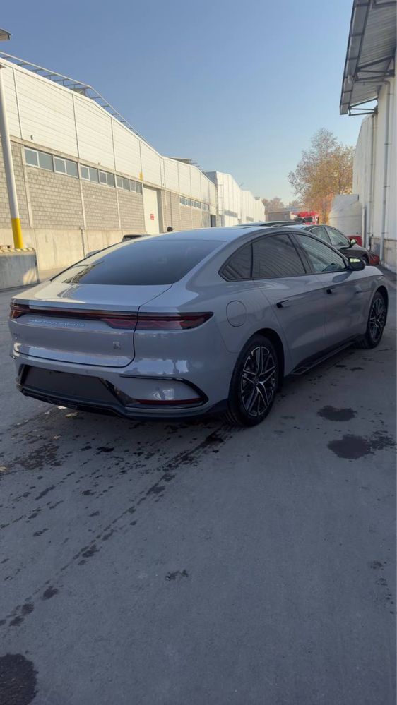 BYD HAN 605 km 2025 restayling