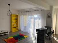 Vand apart. 2 camere Tudor cu parcare inclusa
