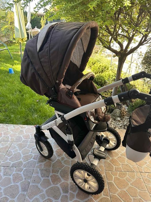 Бебешка количка 3 в 1