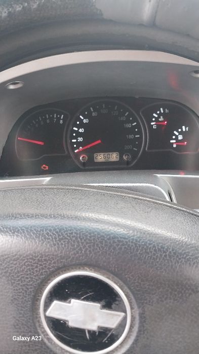 Moshina uzimniki 100 talik gaz boaloni bor