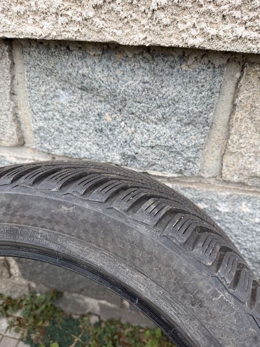 Продавам зимни гуми