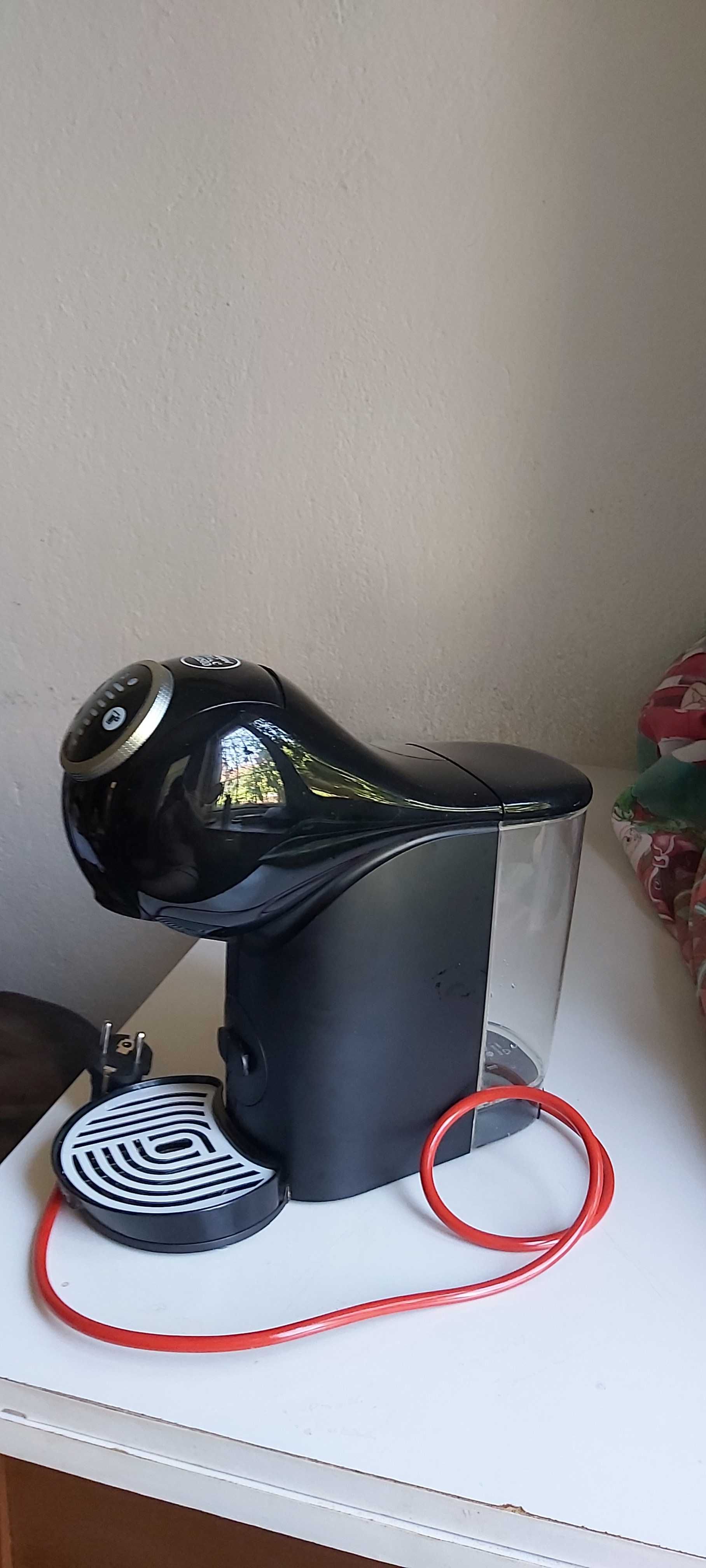 Кафемашина с капсули Krups NESCAFE® Dolce Gusto® Genio S Plus KP340B10