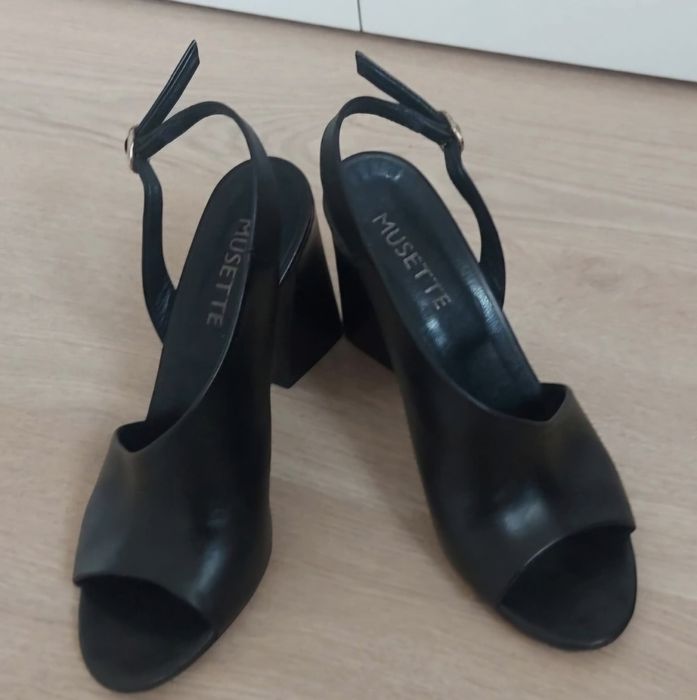 Sandale Musette marimea 39 piele naturala