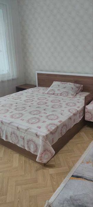 Дава се под наем Двустаен апартамент в Бургас, Лазур - 70 кв.м за 390 € - Снимка #2