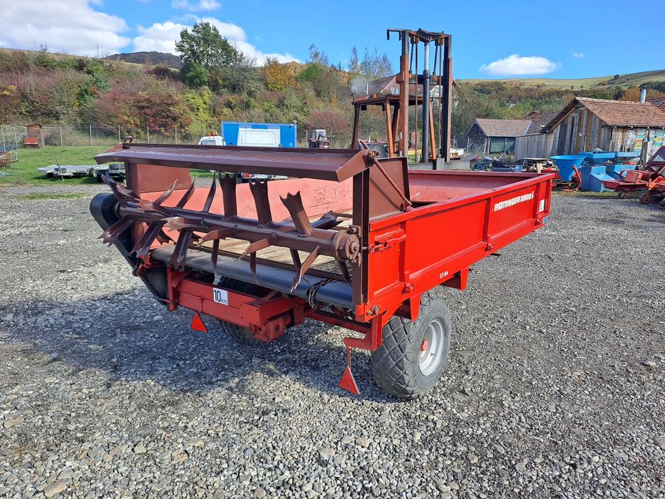 Vand mig de gunoi ideal pentru solari dupa tractor mic  masa utila 2.5