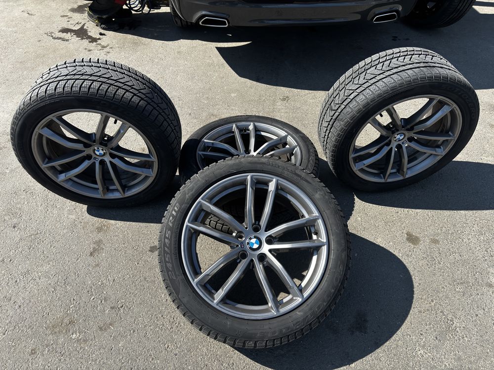 Оригирални джанти с гуми Pirelli R18 за BMW