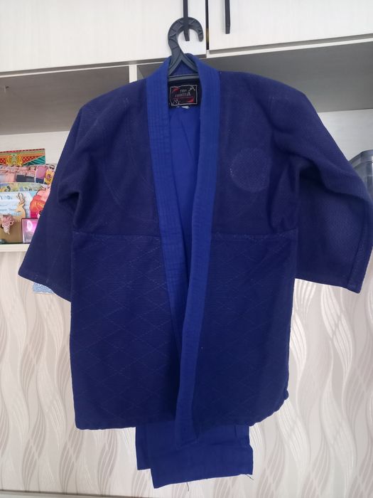Продаю кимоно синее