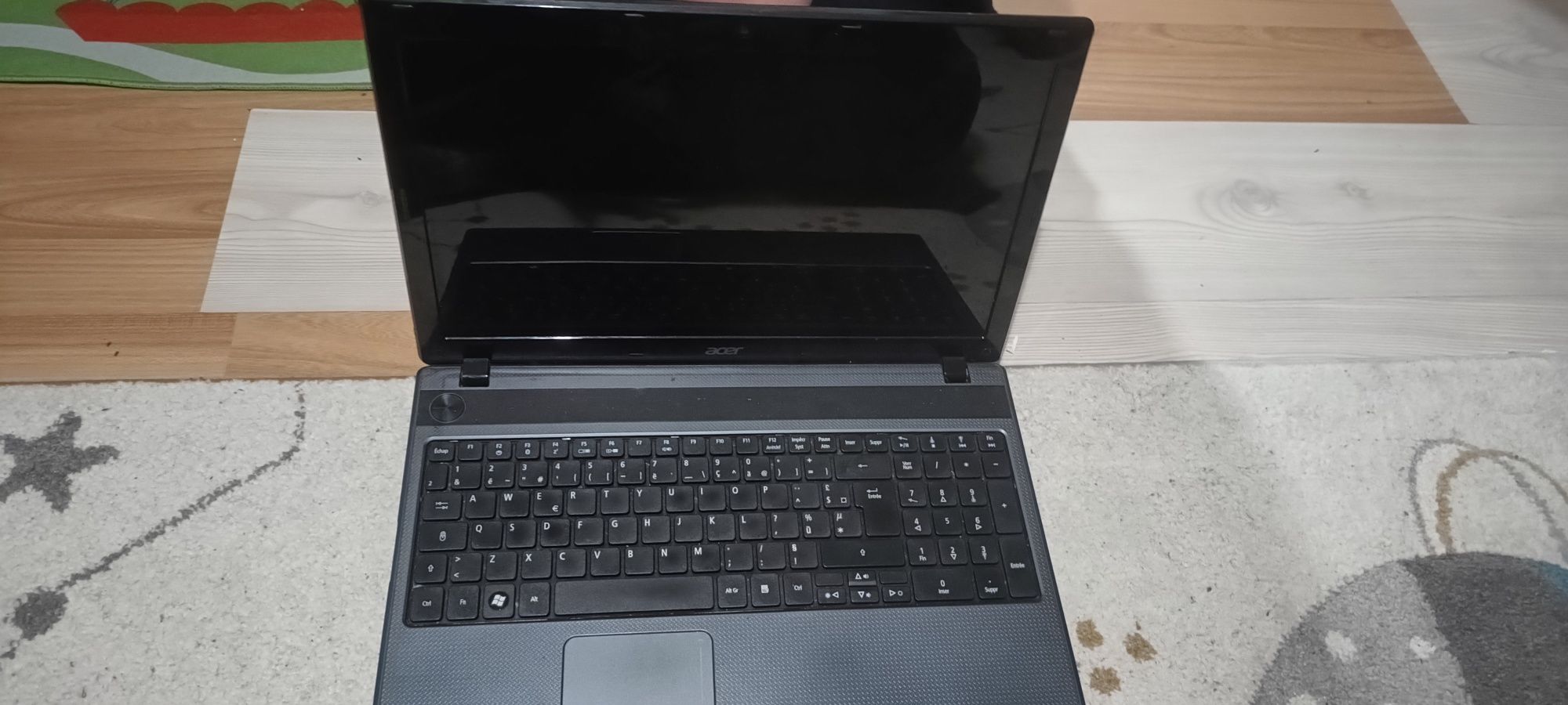 Лаптоп Acer 17" + зарядно