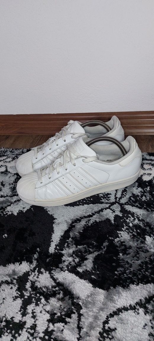 Adidaşi Superstar originali