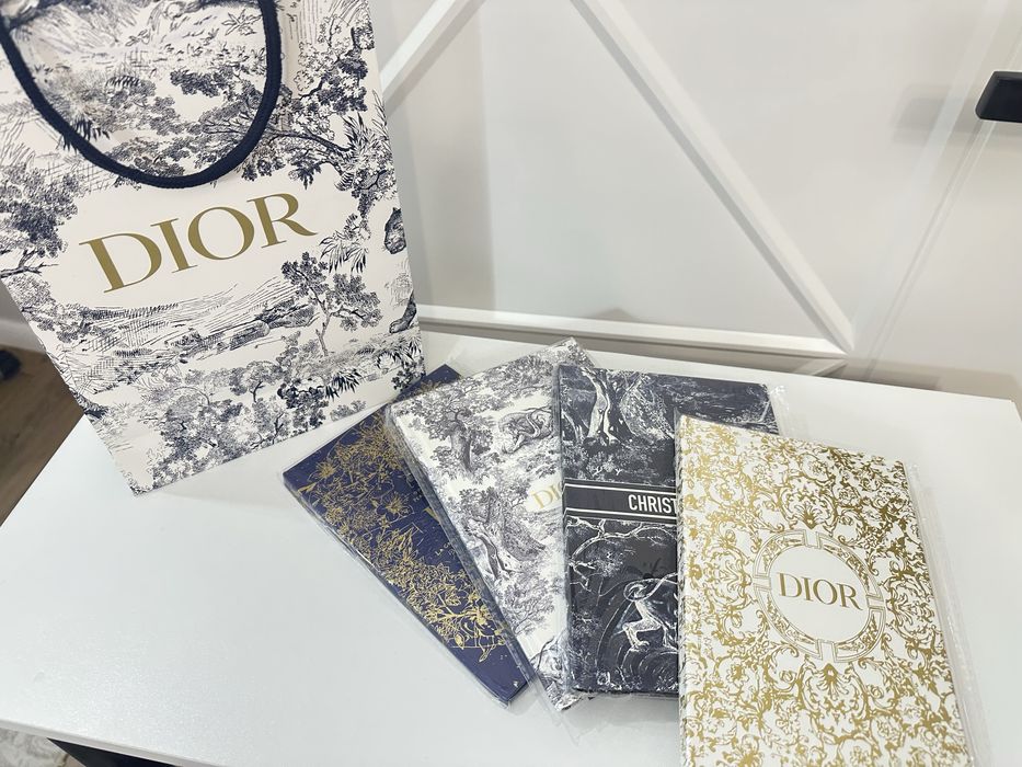 Подарочные брендовые блокноты