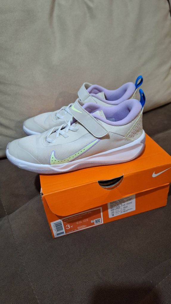 Маратонки за момиче  Nike