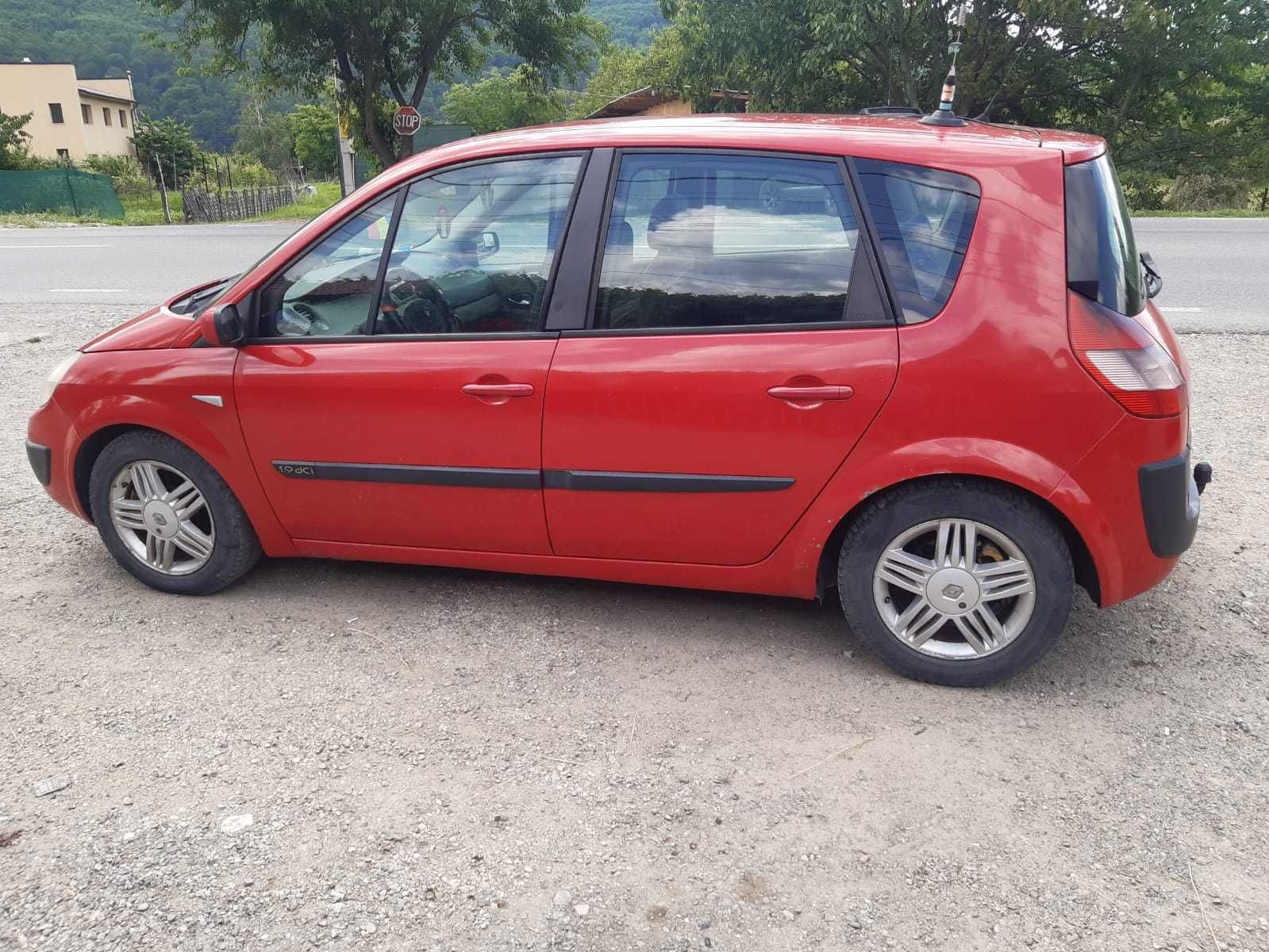 Vând Renault Scenic