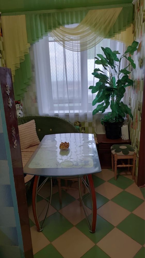 Продам  крупногабаритную 3х комнатную