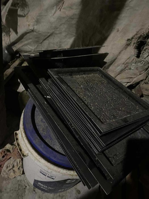 Masa vibranta cu forme si targi