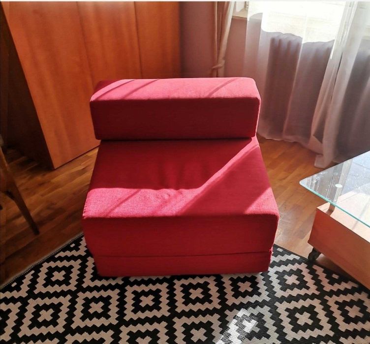 Червен диван фотьойл