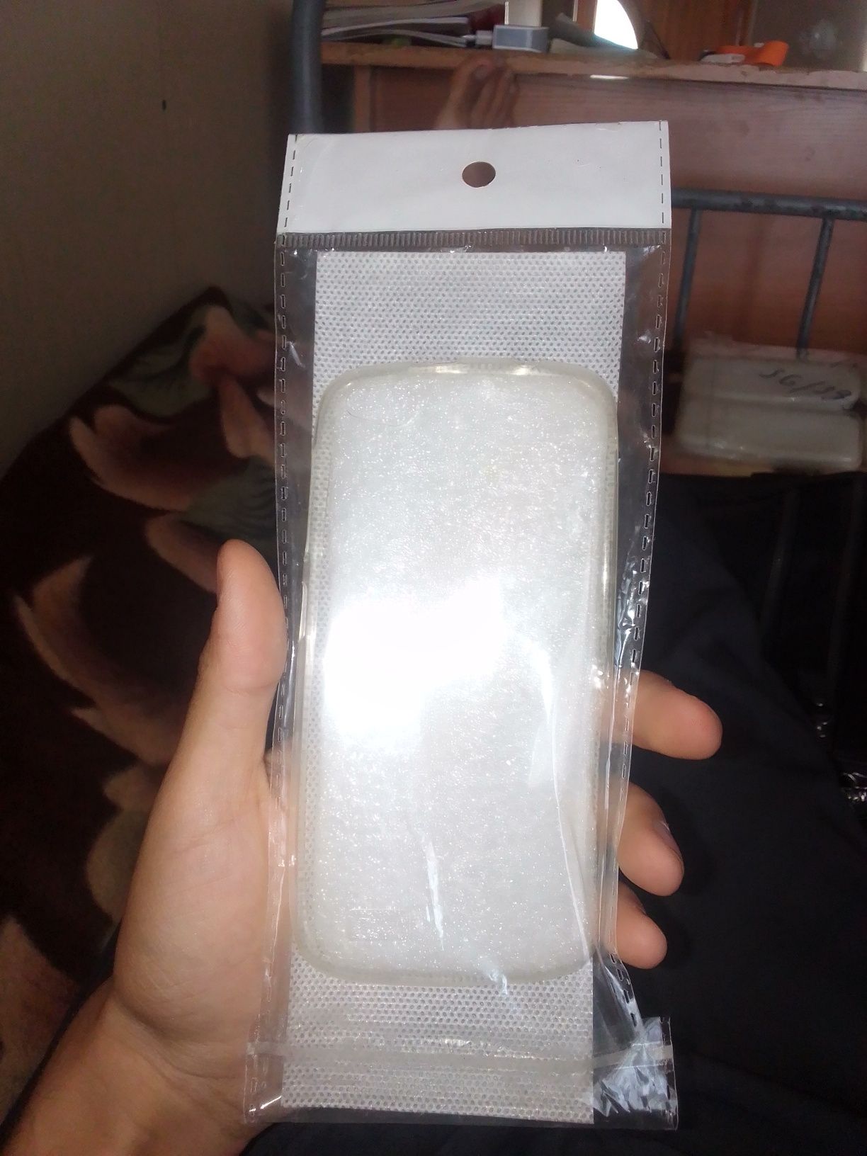 Iphone 3g/3GS uchun chexol sotiladi