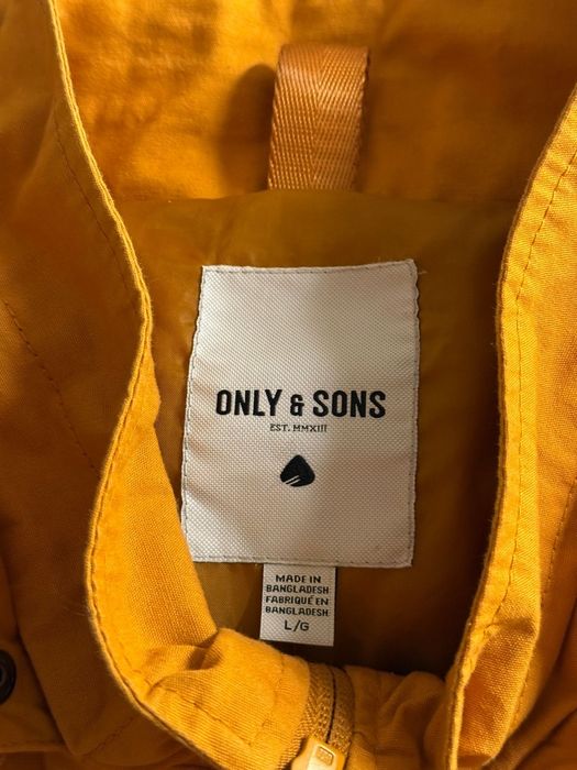 Greaca toamna- primăvară  cu glugă barbati  mărimea L  Only&Sons