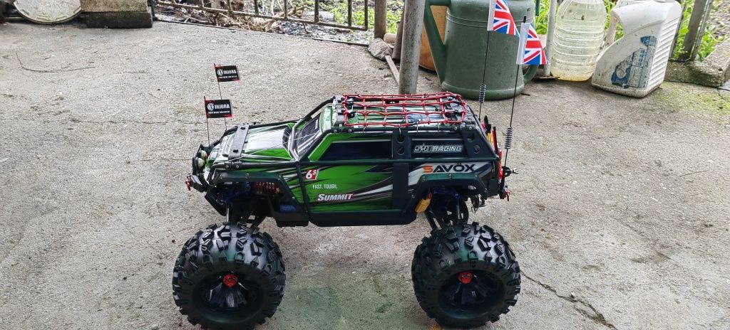 Traxxas summit 1/8