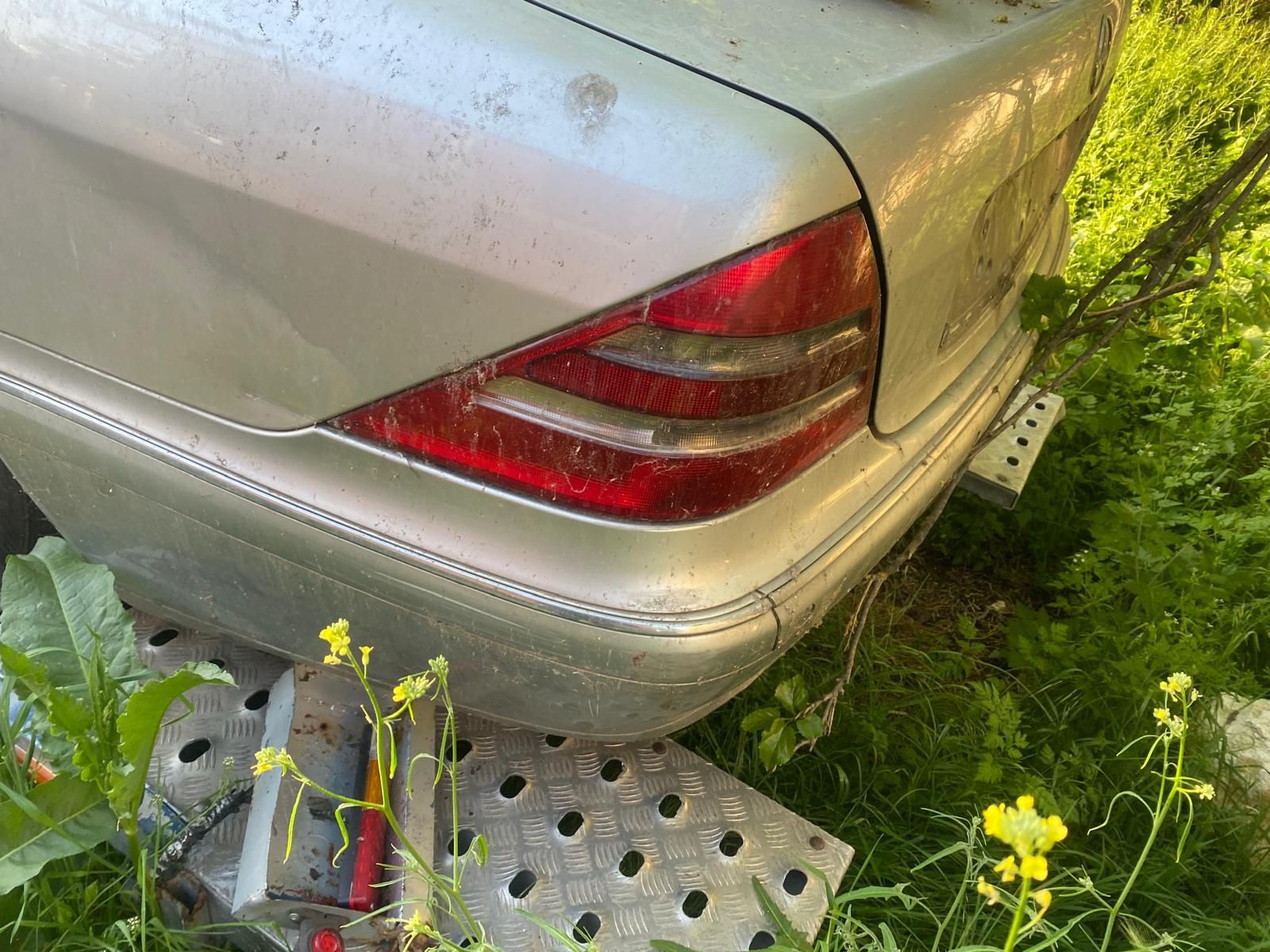 На части mercedes