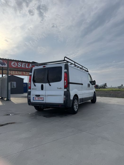 Vand renault trafic lung