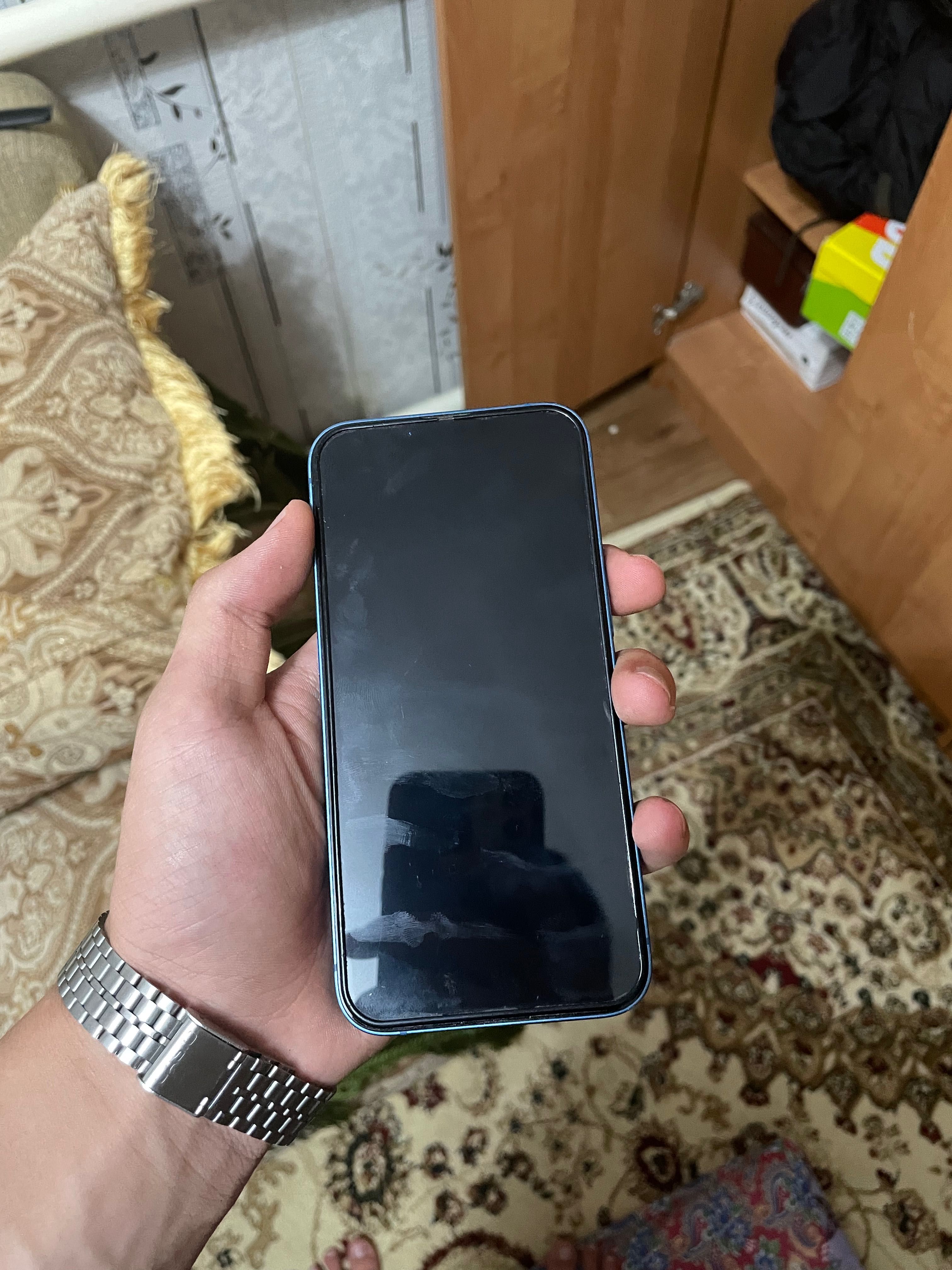 iPhone 13 128Гб состояние отличное