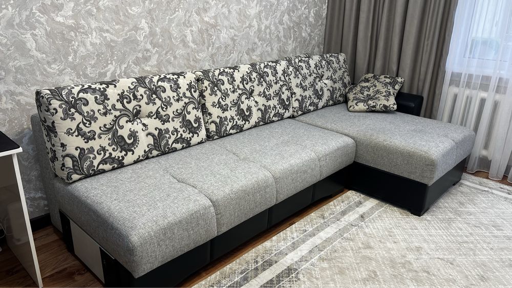 Продам Диван почти новая