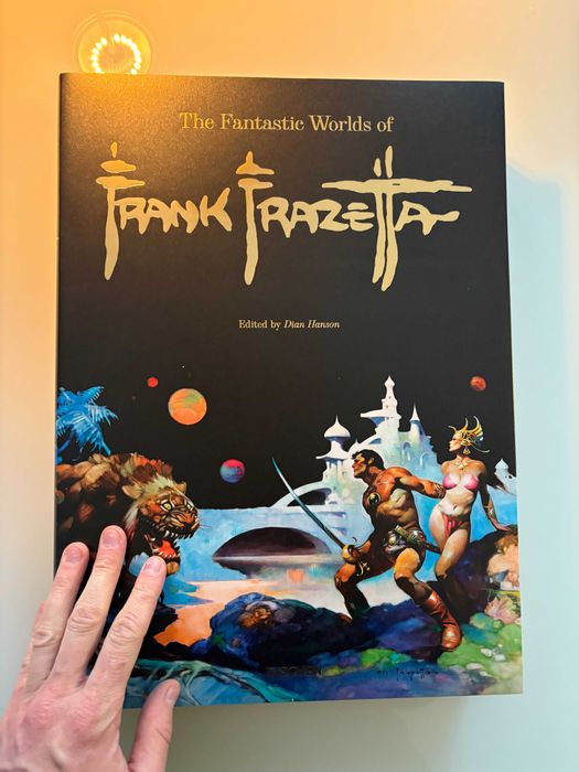 The Fantastic Worlds of Frank Frazetta XXL album arta