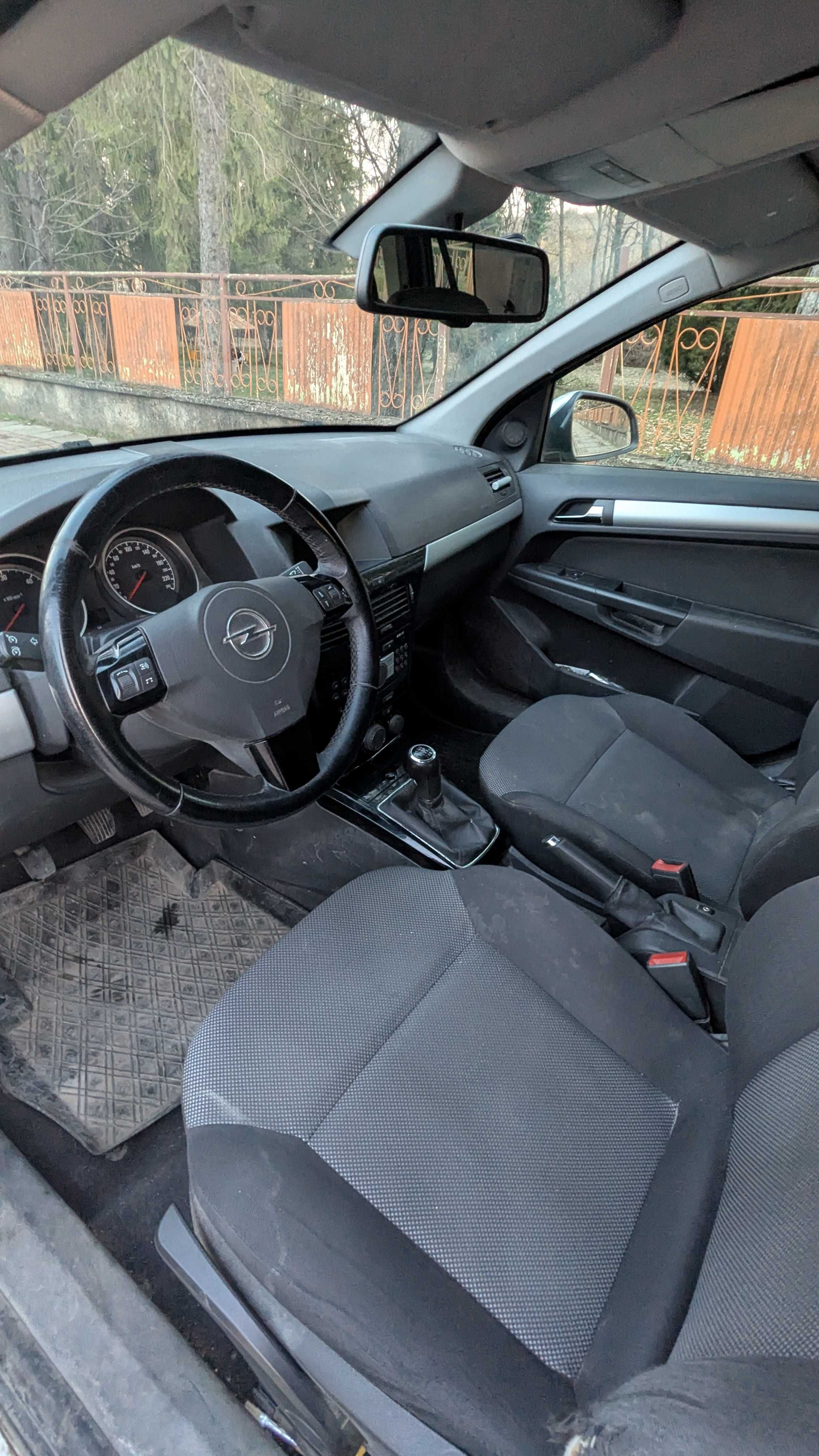 Комби Opel Astra 2010