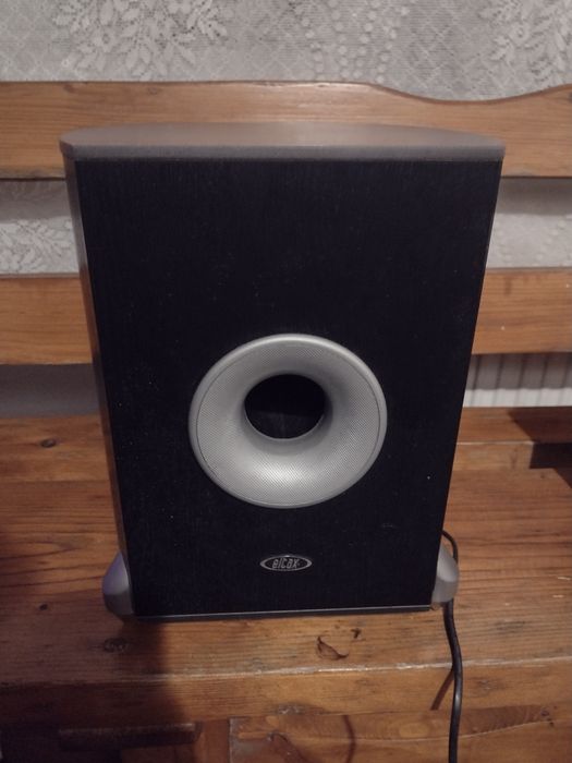 Reciver cu subufer și 4 boxe de la akay